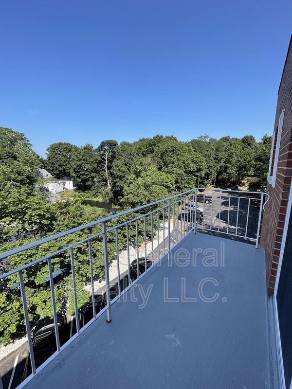 property at 106 Broad St