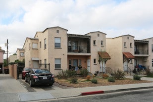 408-410 Palm Dr in Glendale, CA - Building Photo