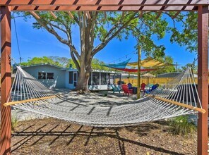 3116 51st Ave Terrace W in Bradenton, FL - Foto de edificio - Building Photo