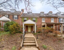 3421 University Pl in Baltimore, MD - Building Photo