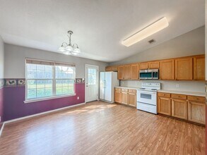 604 Chateau Dr in Fort Smith, AR - Building Photo - Building Photo