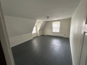 27 Albion St, Unit 1 in Somerville, MA - Foto de edificio - Building Photo