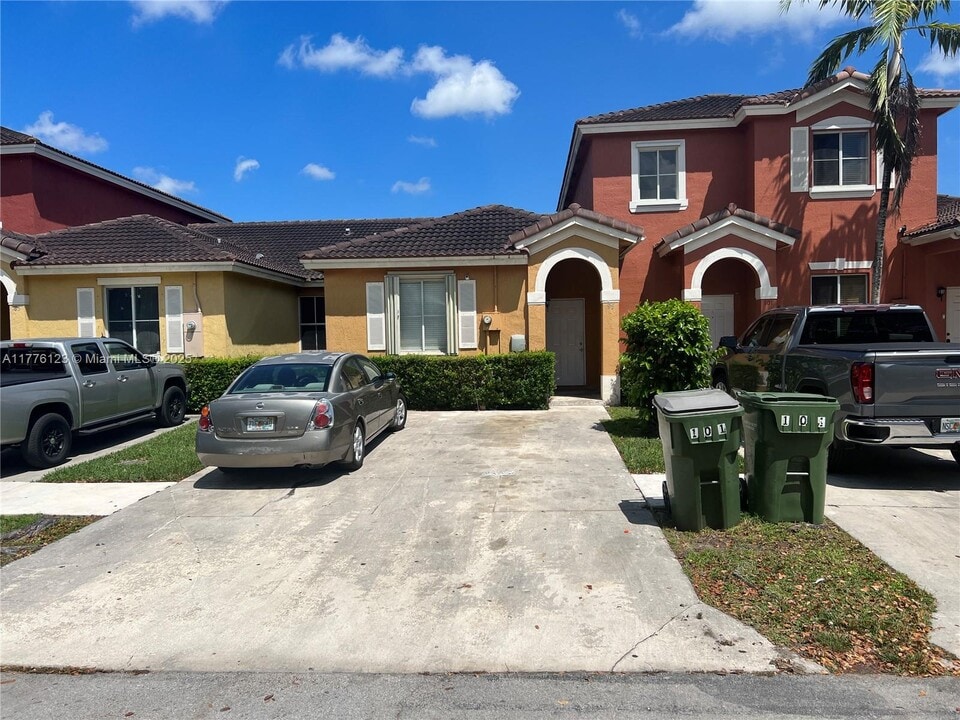 95 SW 15th Rd in Homestead, FL - Building Photo