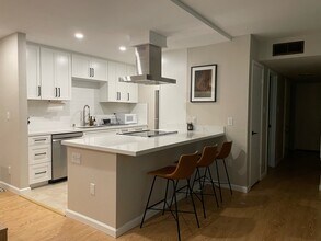 1160 Herbert Ave, Unit D in South Lake Tahoe, CA - Foto de edificio - Building Photo