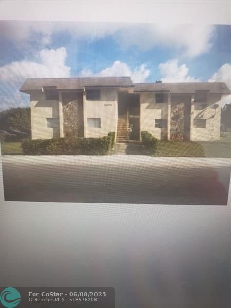 5875 SW 41st St in Davie, FL - Foto de edificio - Building Photo