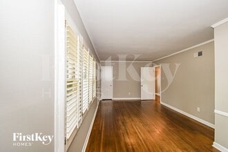 1673 Colonial Rd in Memphis, TN - Building Photo - Building Photo