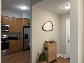 1320 Fillmore Ave, Unit 409 in Charlotte, NC - Building Photo - Building Photo
