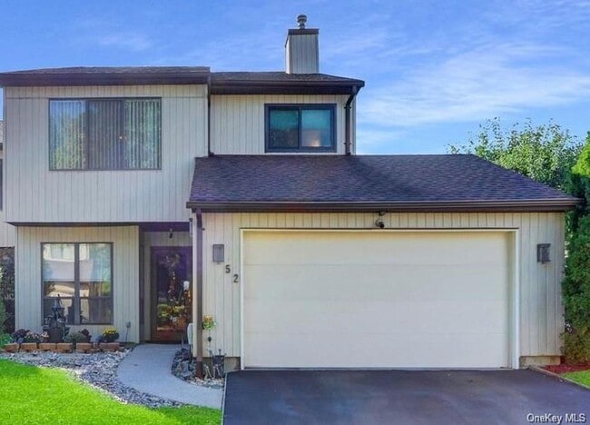 property at 52 Oakwood Ct