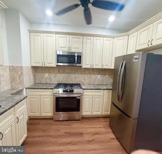 320 Loney St in Philadelphia, PA - Building Photo - Building Photo