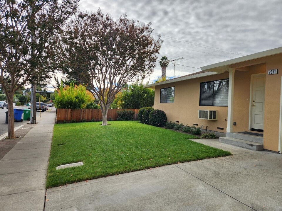2831 Marin St in Napa, CA - Foto de edificio