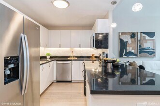 88 King St in San Francisco, CA - Building Photo - Building Photo
