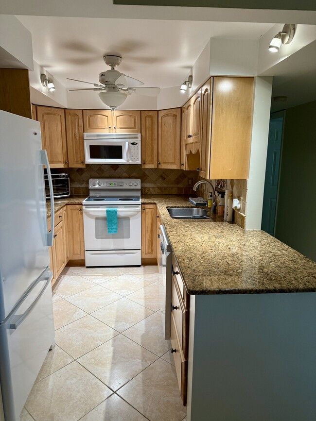 15 Sombrero Blvd in Marathon, FL - Building Photo - Building Photo