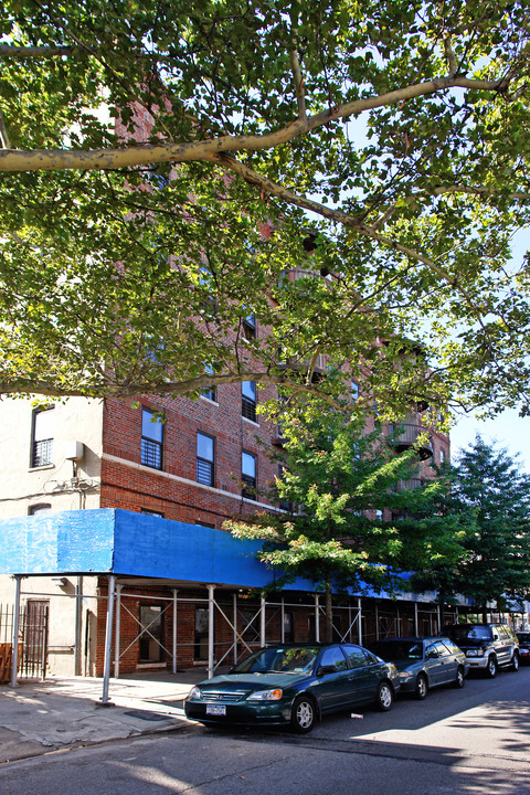 1630 Montgomery Ave in Bronx, NY - Building Photo