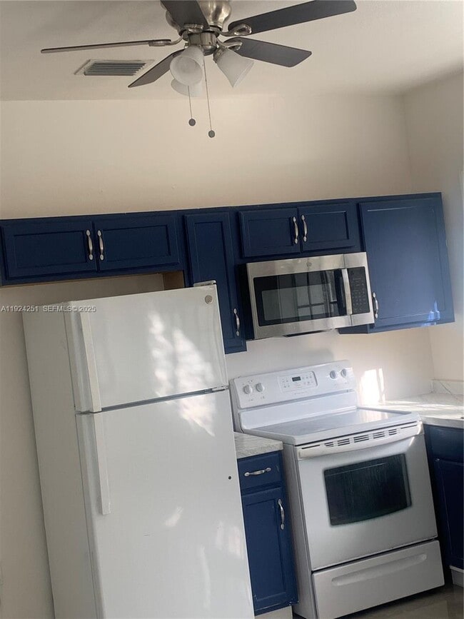 30900 SW 189th Ave in Homestead, FL - Building Photo - Building Photo