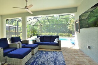 3951 Otter Bend Cir in Ft. Myers, FL - Foto de edificio - Building Photo