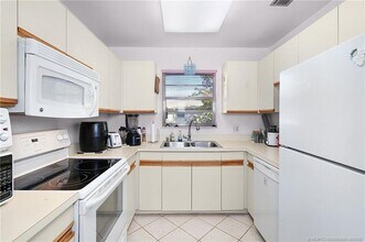 33 Lake Vista Trail in Port St. Lucie, FL - Building Photo - Building Photo