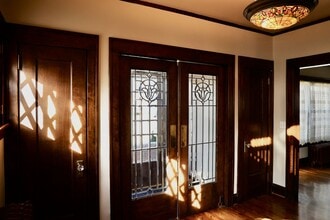 801 W 56th St in Kansas City, MO - Building Photo - Building Photo