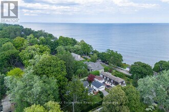 212 King St in Oakville, ON - Building Photo - Building Photo