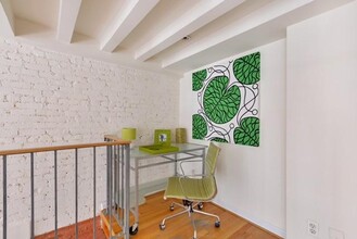 29 King St in New York, NY - Building Photo - Building Photo