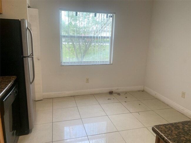 10641 NW 45th St in Coral Springs, FL - Building Photo - Building Photo