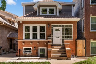 5841 N Medina Ave in Chicago, IL - Building Photo