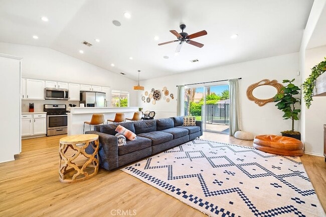 property at 43540 Brahea Ct