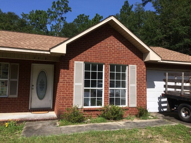 7219 Pro Ln in Milton, FL - Building Photo - Building Photo