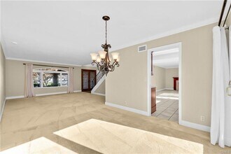 9862 Dragon Cir in Huntington Beach, CA - Building Photo - Building Photo