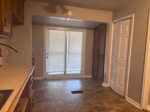 3078 Oak Forest Dr in Jackson, MS - Building Photo - Building Photo