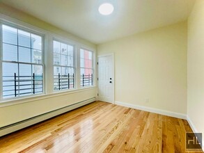 38 Roosevelt St in Yonkers, NY - Building Photo - Building Photo