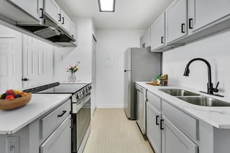Residences at Bear Creek in Lakewood, CO - Building Photo - Building Photo