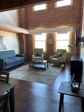 Bridgeview Apartments in Cleveland, OH - Building Photo - Building Photo