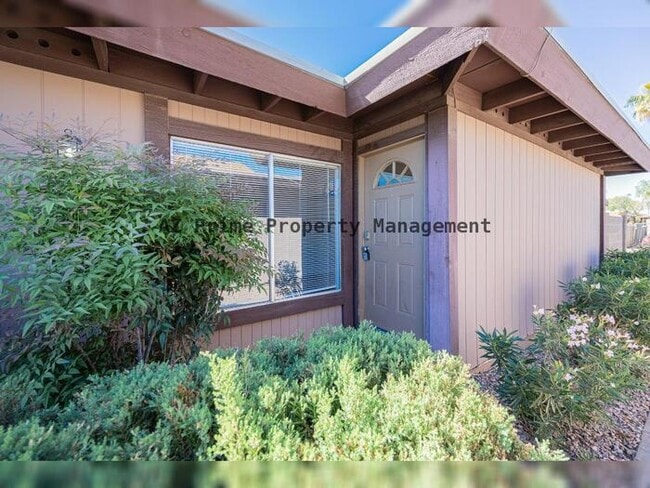 900 S Hacienda Dr in Tempe, AZ - Building Photo - Building Photo