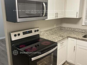 415 Plainville Dr SW in Atlanta, GA - Foto de edificio - Building Photo