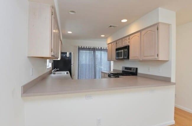 6 Harleston St in Boston, MA - Building Photo - Building Photo