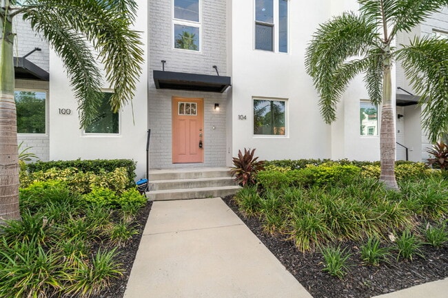 104 26th St N in St. Petersburg, FL - Building Photo - Building Photo