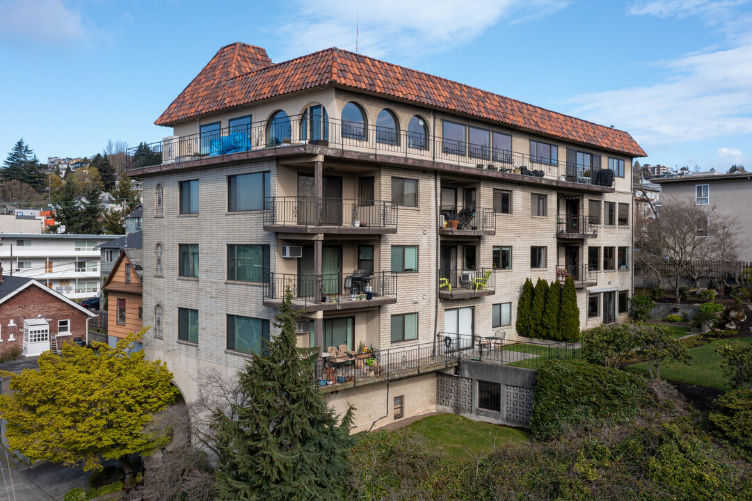 610 Aloha St in Seattle, WA - Foto de edificio