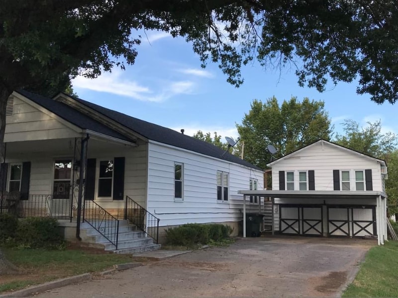 704 1/2 W Robb Ave in Muskogee, OK - Building Photo