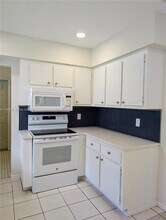 856 Benevento Ave in Coral Gables, FL - Building Photo - Building Photo