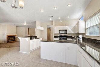 5413 Rusty Anchor Ct in Las Vegas, NV - Building Photo - Building Photo
