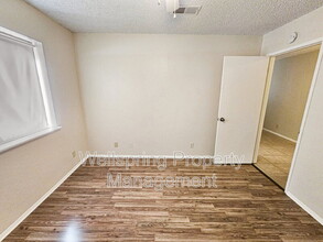 305 S Richmond Rd in Ridgecrest, CA - Building Photo - Building Photo