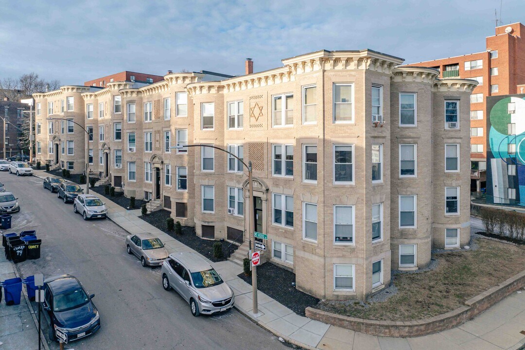 7-19 Mount Hood Rd in Brighton, MA - Building Photo