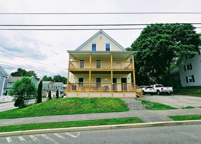 149 North St in Bath, ME - Building Photo - Building Photo