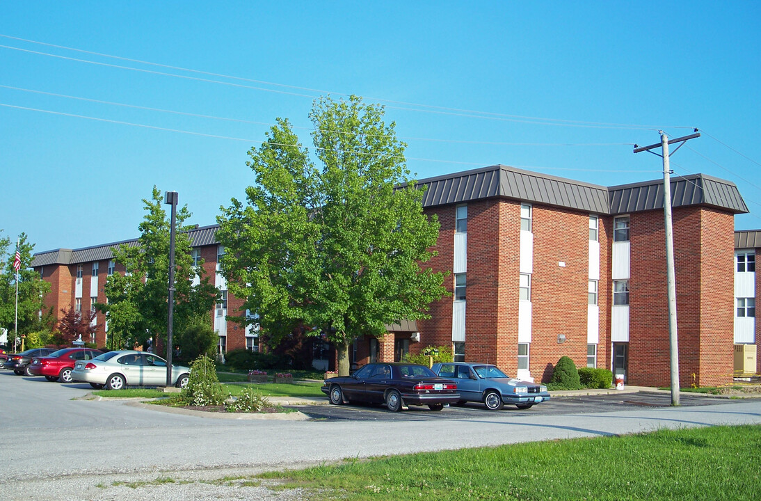 Bowling Green Senior Center in Bowling Green, MO - Building Photo