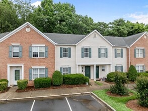 7487 Pilot Cove Ct in Denver, NC - Building Photo - Building Photo