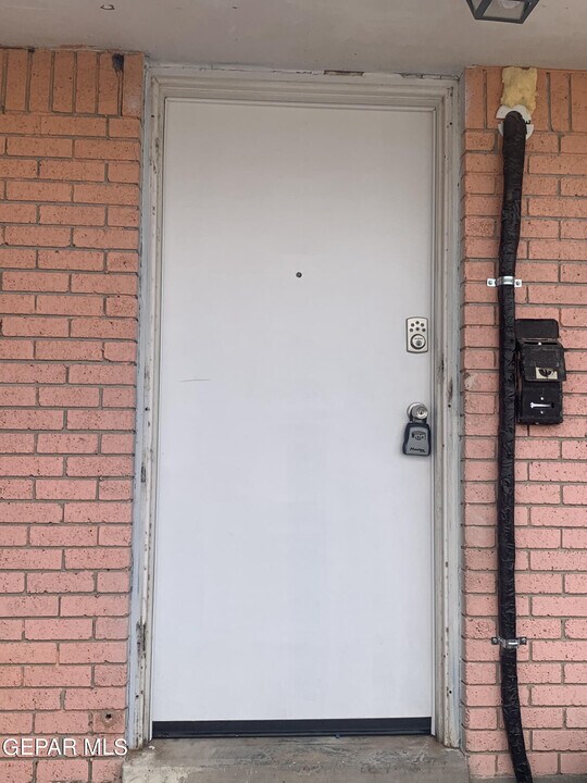 3910 Leavell Ave in El Paso, TX - Building Photo