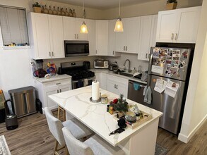 1845 N Marshfield Ave, Unit G in Chicago, IL - Building Photo - Building Photo