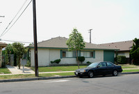 1440 E Locust Ave in Orange, CA - Building Photo - Building Photo