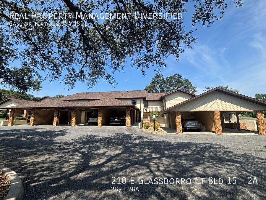 210 E Glassboro Ct in Hernando, FL - Building Photo