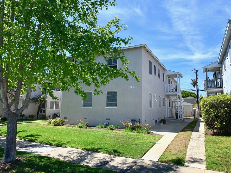 1041 Ocean Park Blvd in Santa Monica, CA - Building Photo